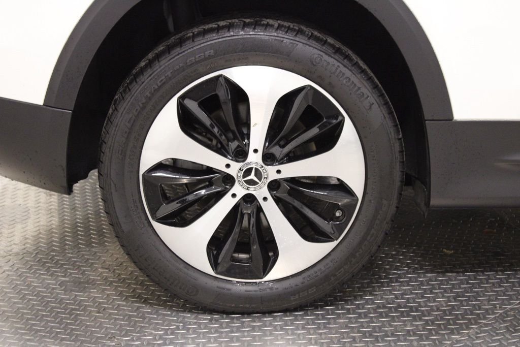 Certified Used 2026  Mercedes-Benz GLB 250 image 11