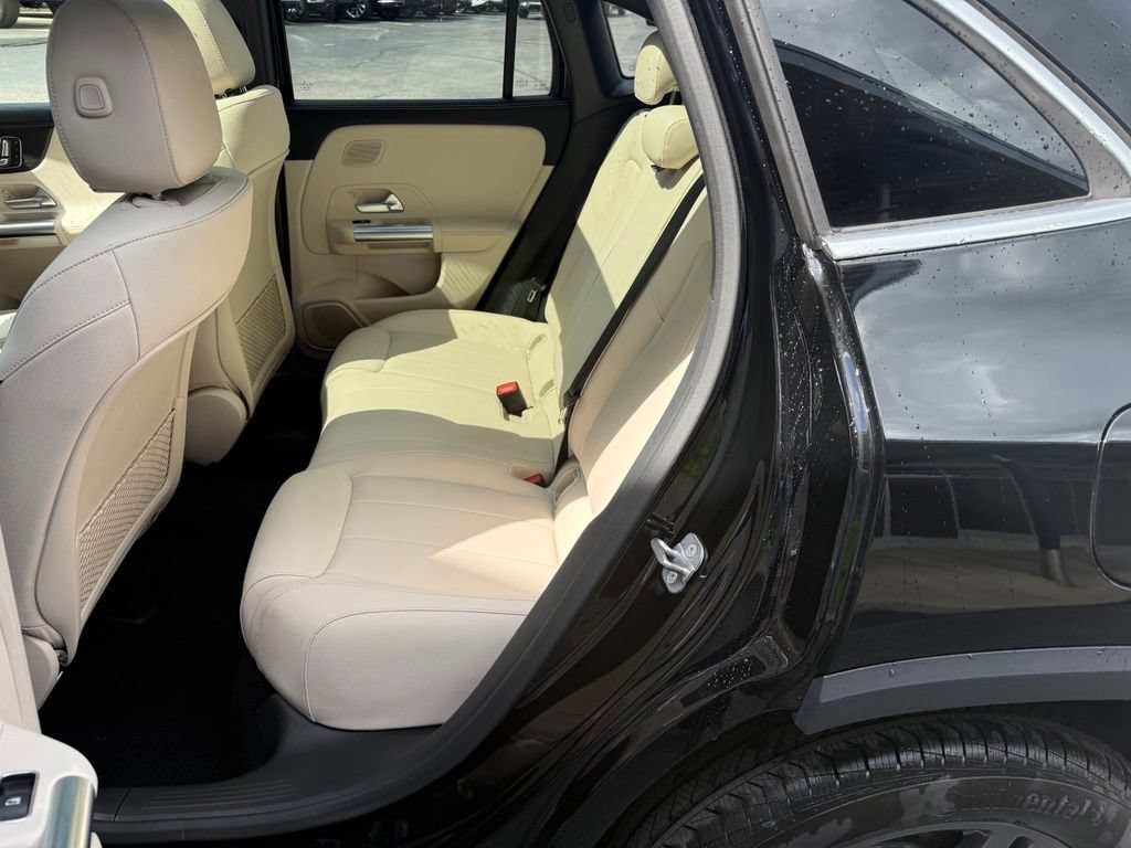 New 2026 Night Black Mercedes-Benz GLA 250 image 19