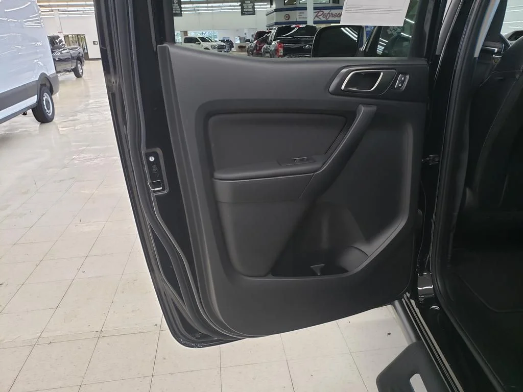 Used 2023 Black Ford XLT image 13