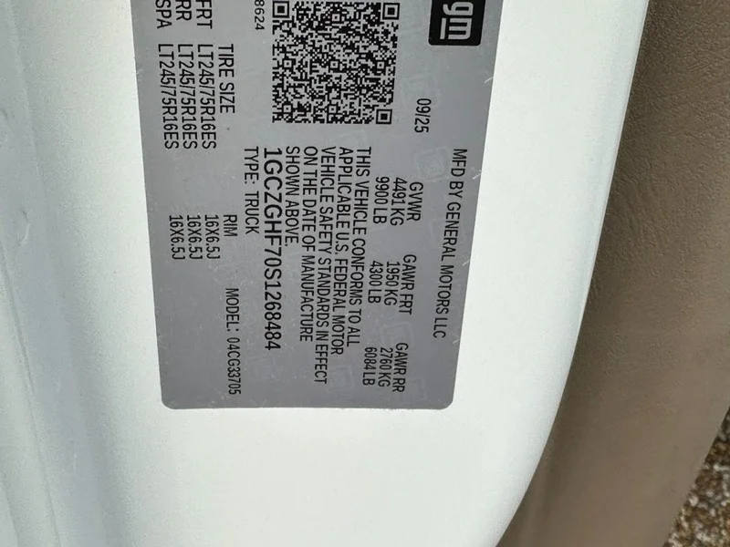 New 2025 Summit White Chevrolet RWD 3500 155" image 14