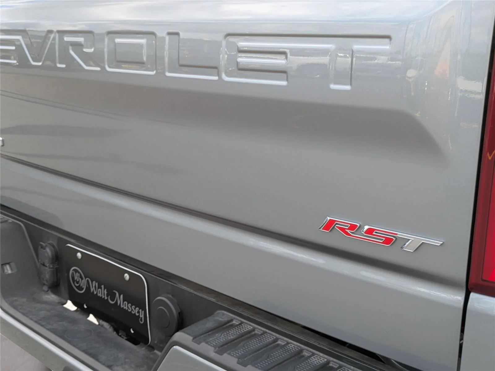 Used 2025 Sterling Gray Metallic Chevrolet RST image 40
