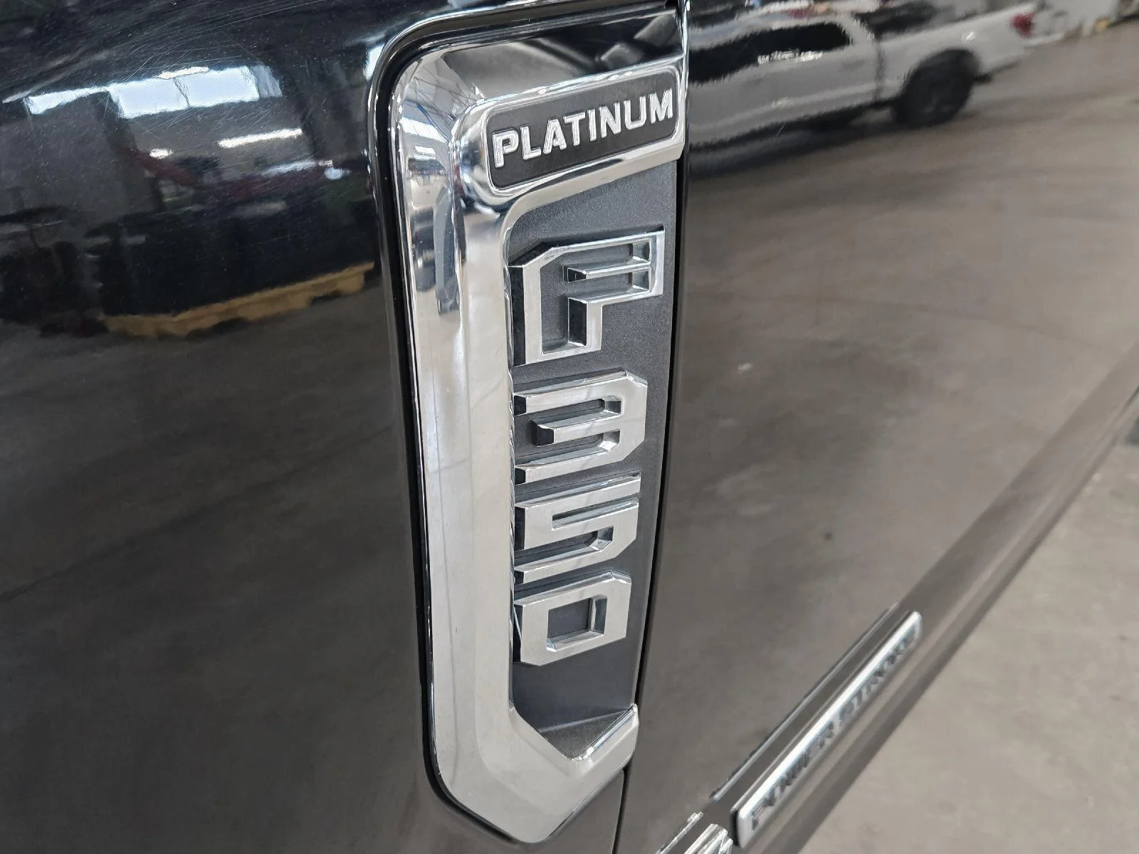 Used 2019 Agate Black Ford Platinum image 44