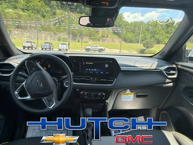 New 2026 Iridescent Pearl Tricoat Chevrolet ACTIV image 21