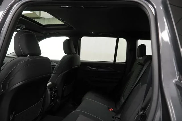 New 2026 Baltic Gray Metallic Clear-Coat Exterior Paint Jeep Laredo X image 18