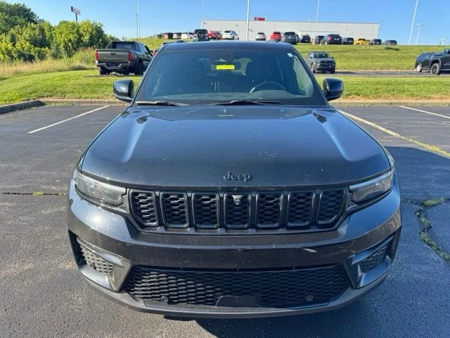 Used 2024 Black Jeep Limited image 8