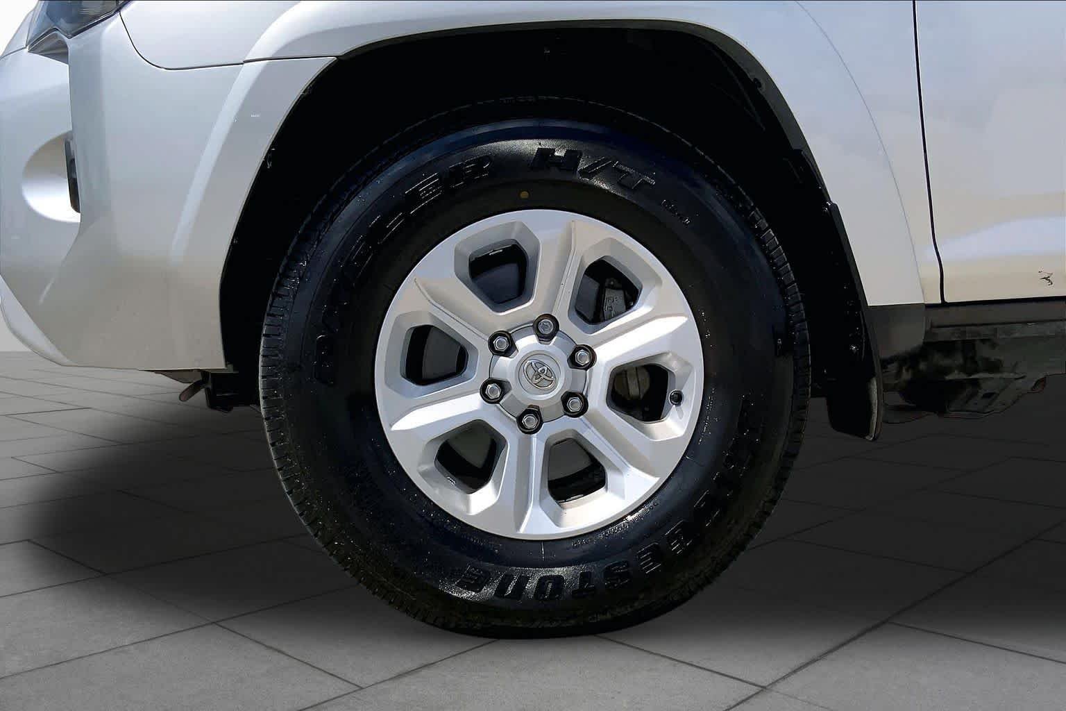 Used 2024 Classic Silver Metallic Toyota SR5 image 11