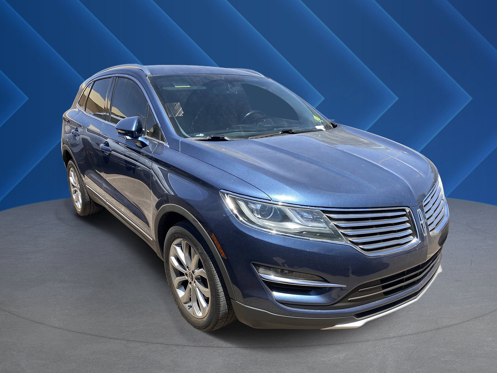 Used 2018 Lincoln MKC Select with VIN 5LMCJ2C96JUL30924 for sale in Surprise, AZ