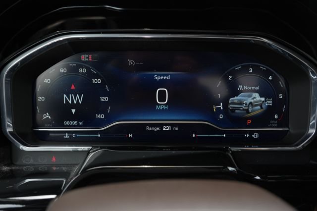Used 2025 White Chevrolet LT image 18