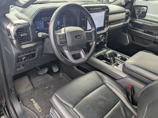Used 2024 Agate Black Metallic Ford LARIAT image 15