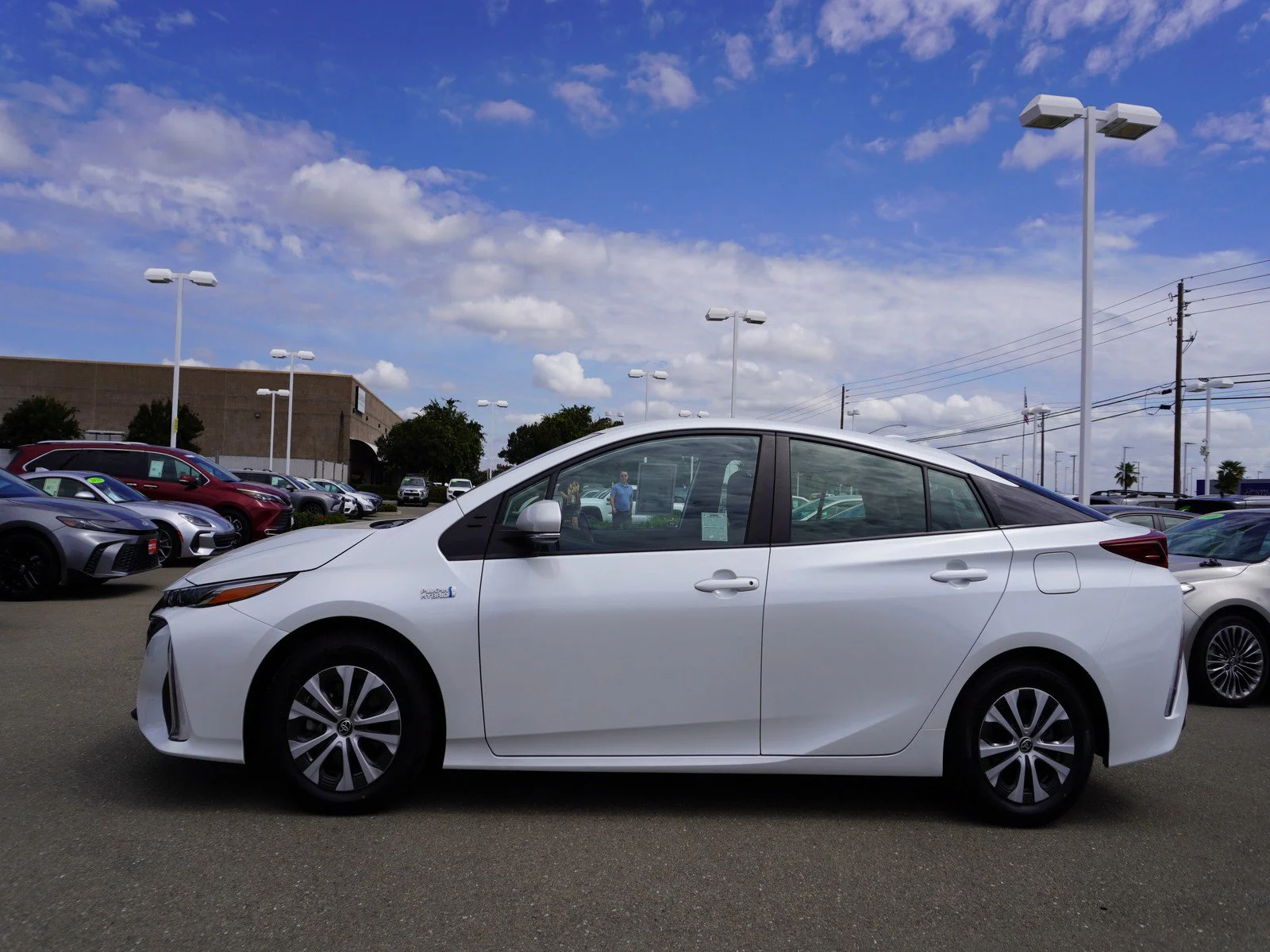 Certified Used 2022 Wind Chill Pearl Toyota XLE image 6