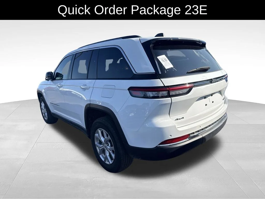 Used 2023 White Jeep Limited image 3