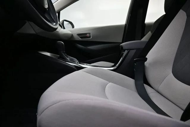 2022 Toyota Corolla LE - Photo 17