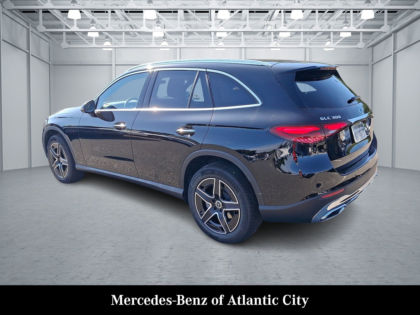 New 2027 Black Mercedes-Benz GLC 300 image 3