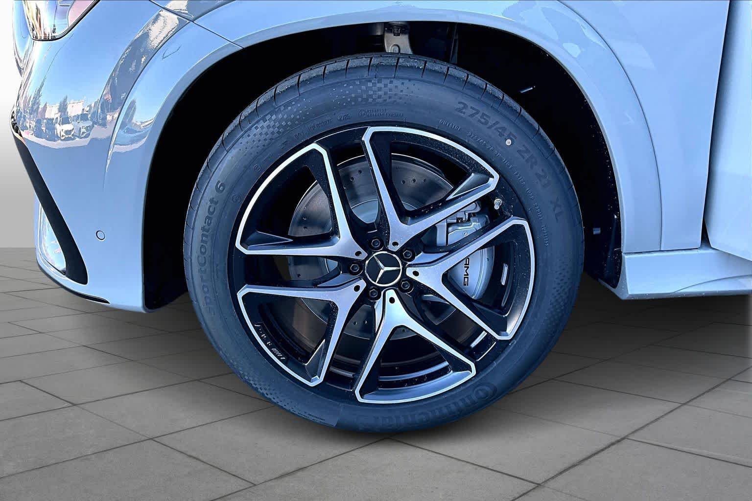 New 2026 MANUFAKTUR Alpine Grey Mercedes-Benz AMG® GLE 53 image 11