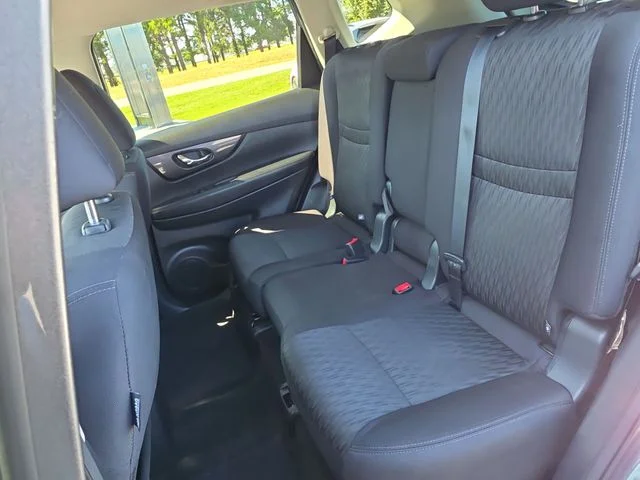 Used 2019 Gray Nissan S image 15
