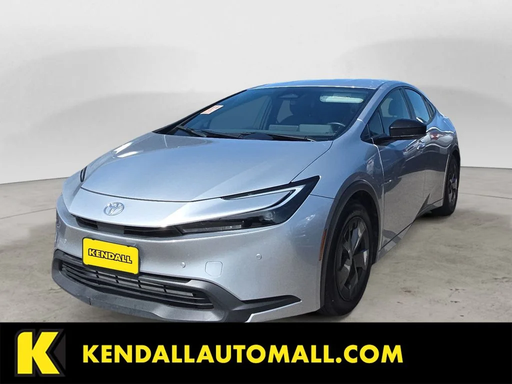 Used 2025 Gray Toyota LE image 1