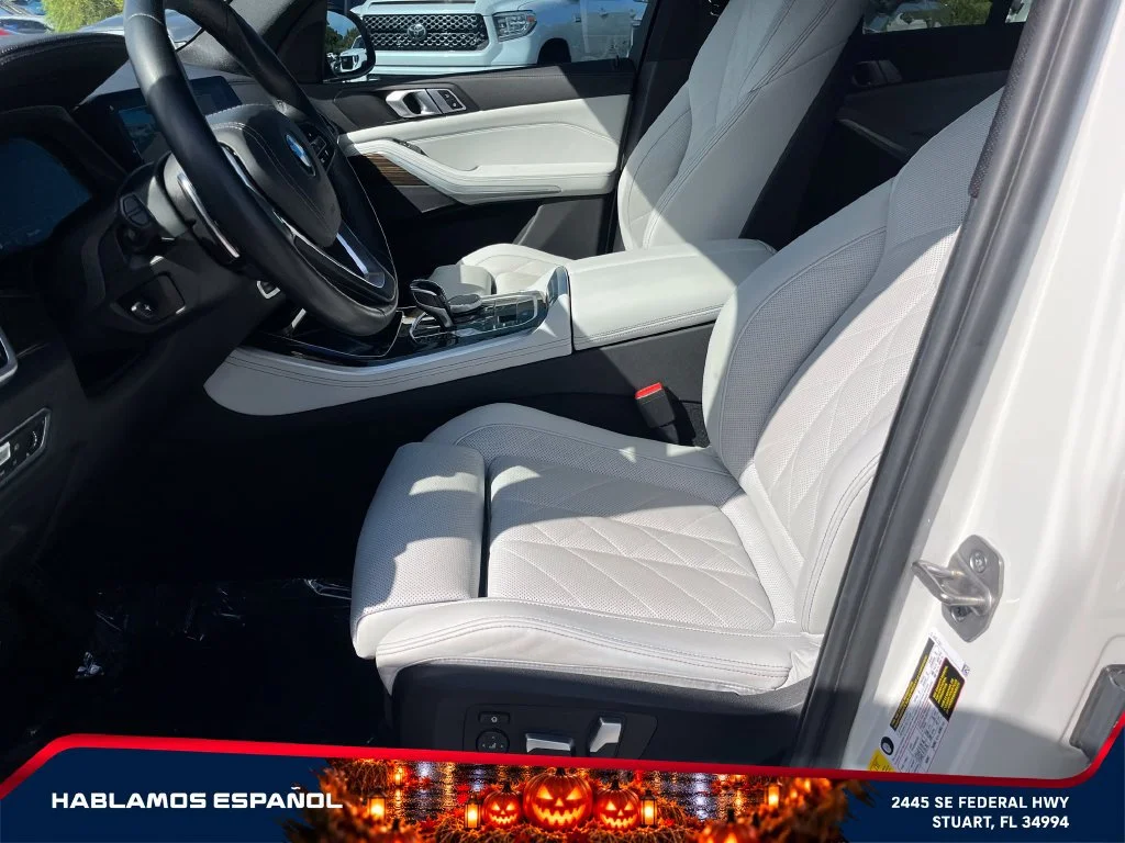 Used 2023 White BMW sDrive40i image 9