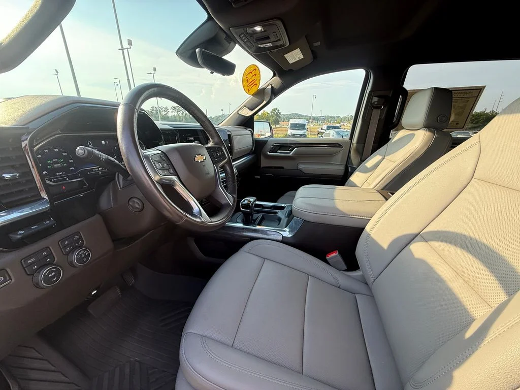 Used 2023 White Chevrolet LTZ image 20