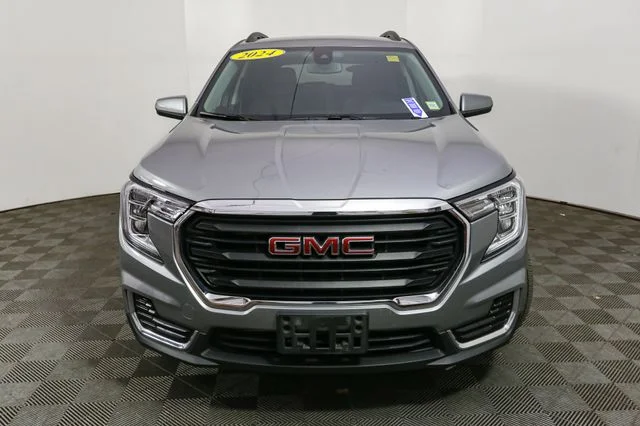 Used 2024 Silver GMC SLE image 4