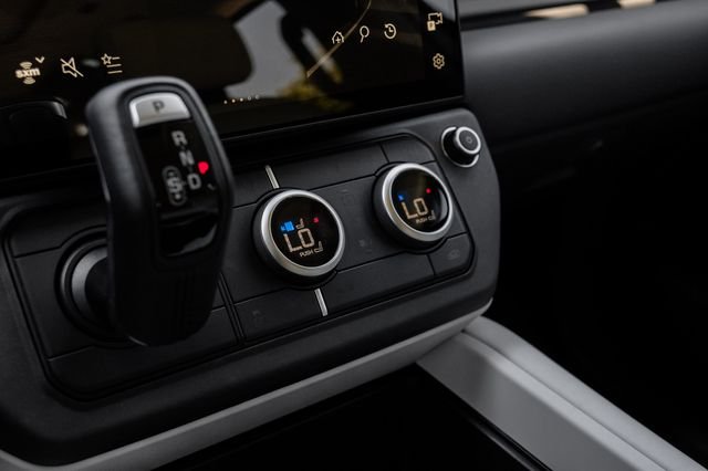 Used 2026 Blue Land Rover S image 31