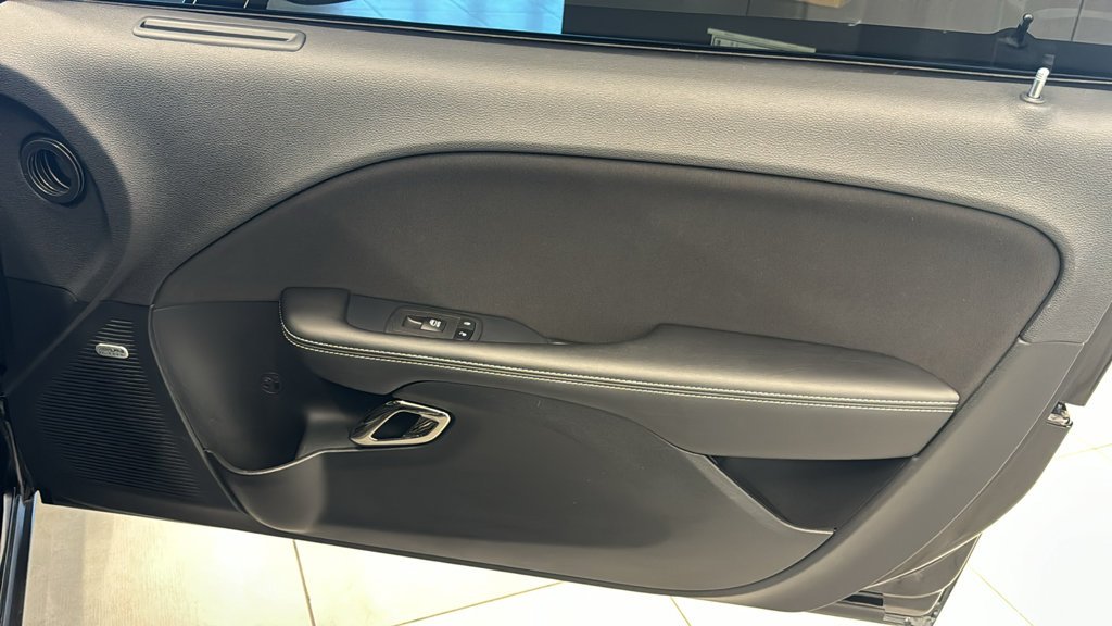 Used 2023 Black Dodge SRT Hellcat Jailbreak image 21