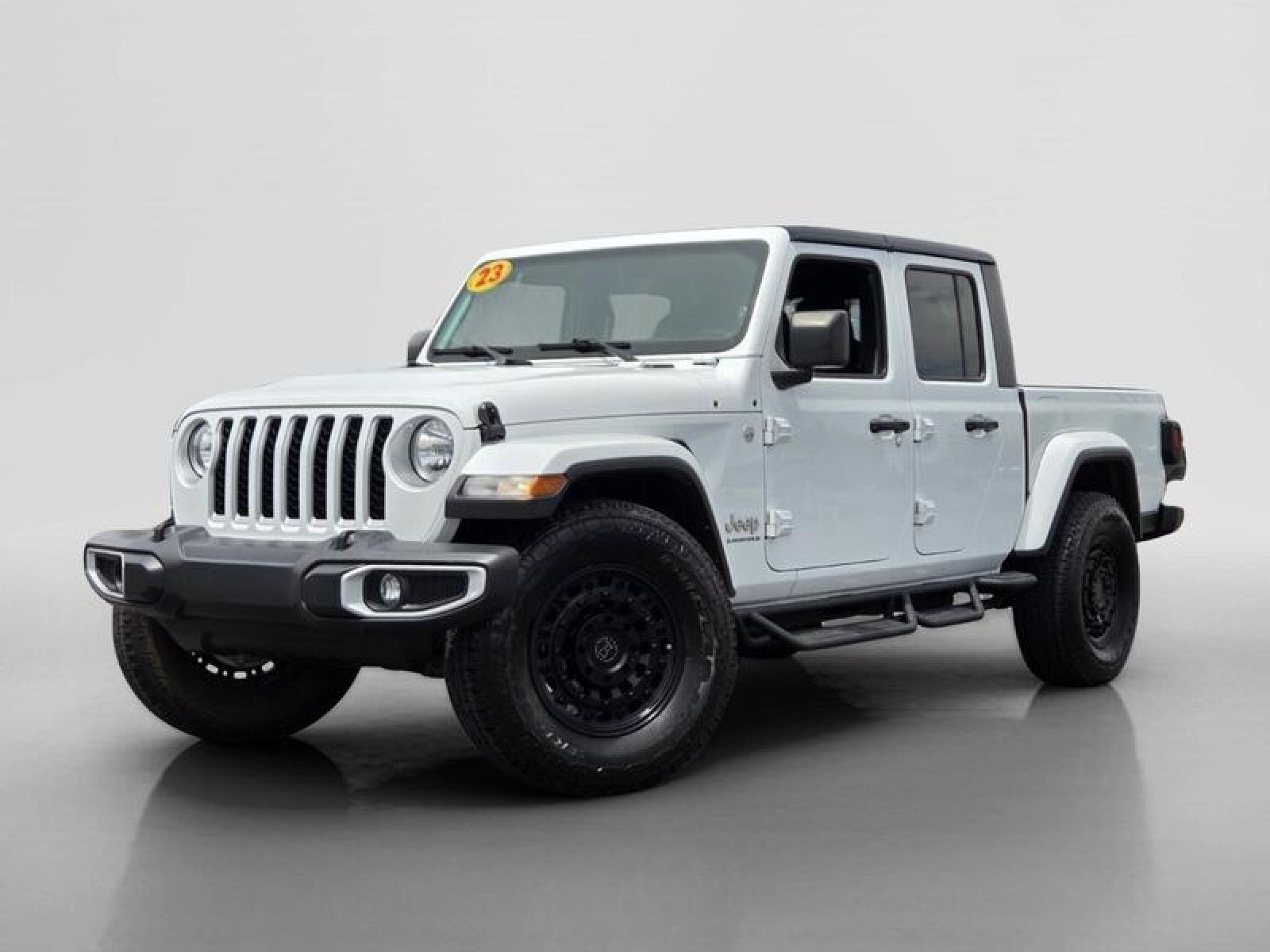 2023 Jeep Gladiator Overland's photo