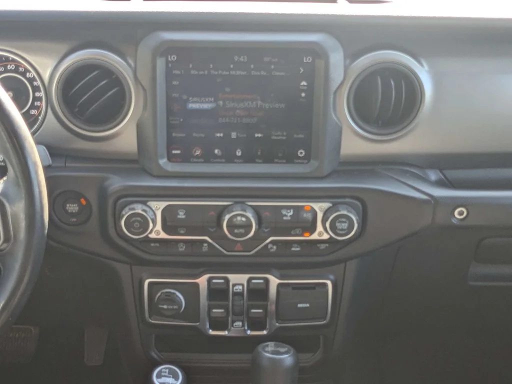 Used 2021  Jeep Unlimited Willys image 18