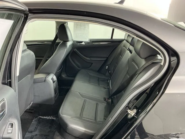 Used 2016 Black Uni Volkswagen 1.8T SEL image 26