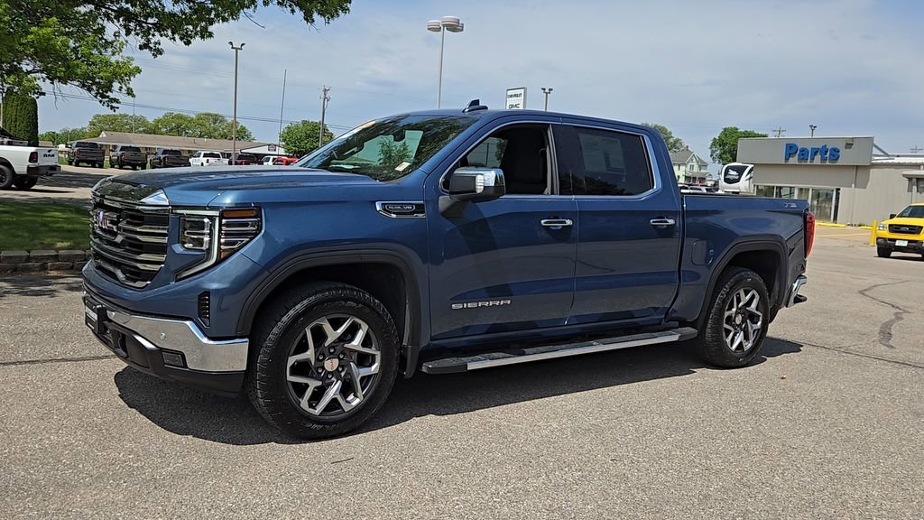 Used 2024 Downpour Metallic GMC SLT image 4