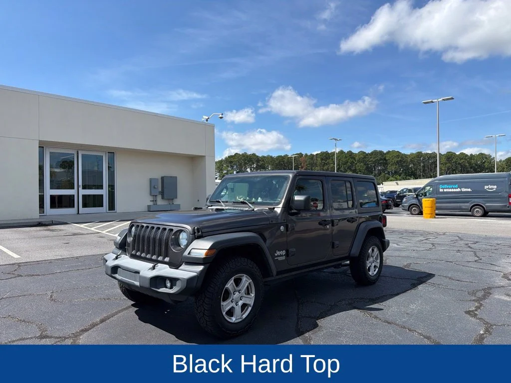 Used 2020 Gray Jeep Unlimited Sport S image 4