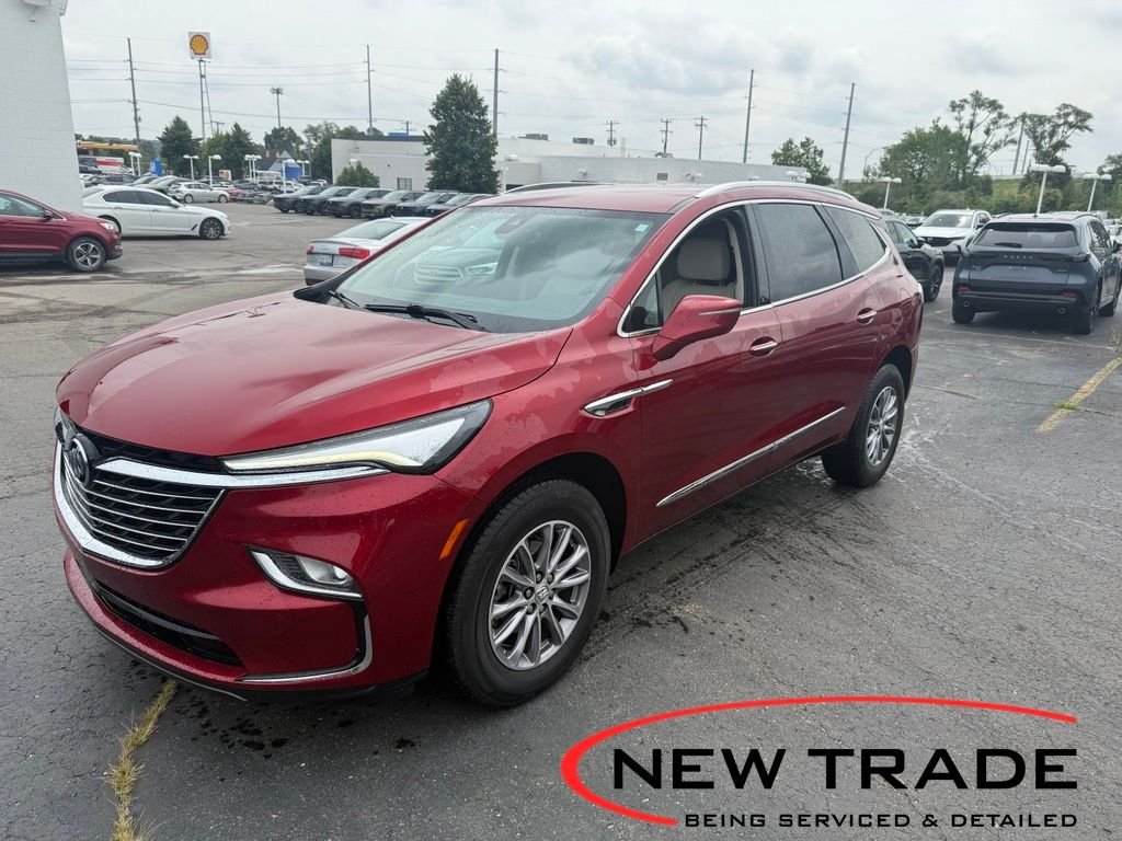 Used 2023 Red Buick Essence image 1