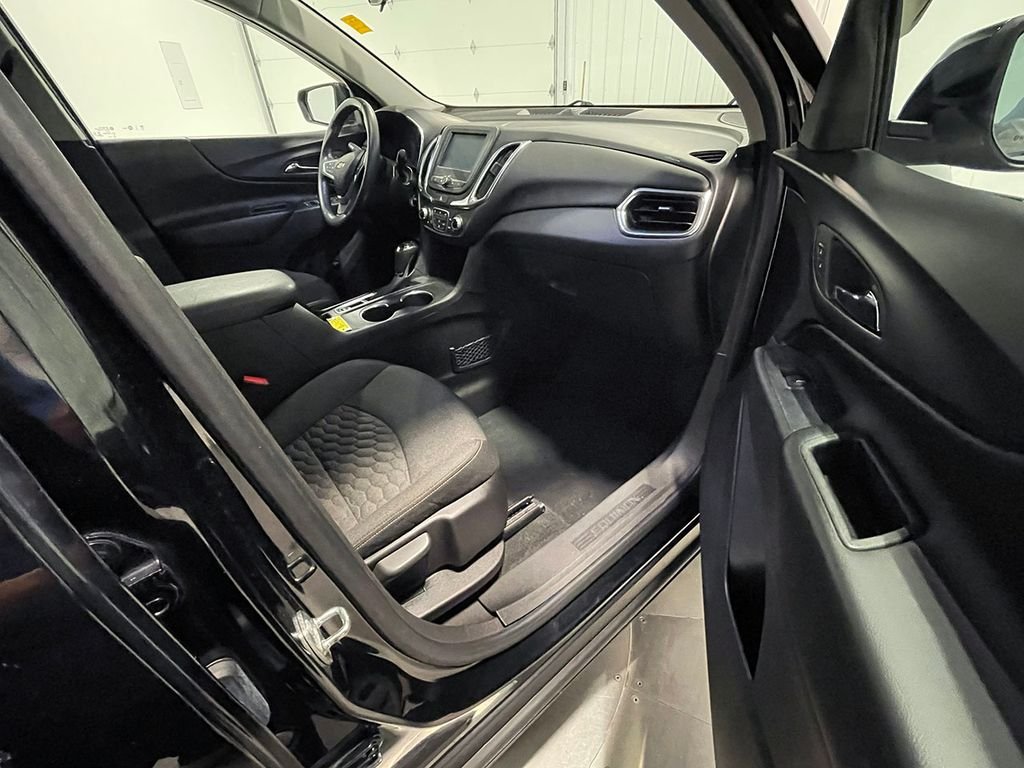 Used 2018 Black Chevrolet LT image 27