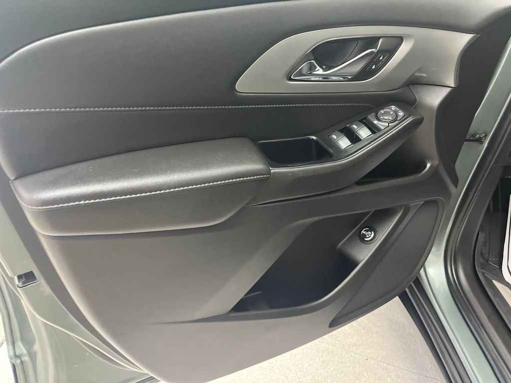 2023 Chevrolet Traverse 1LT - Photo 11