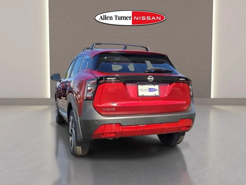 2026 Nissan KICKS SV - Photo 9