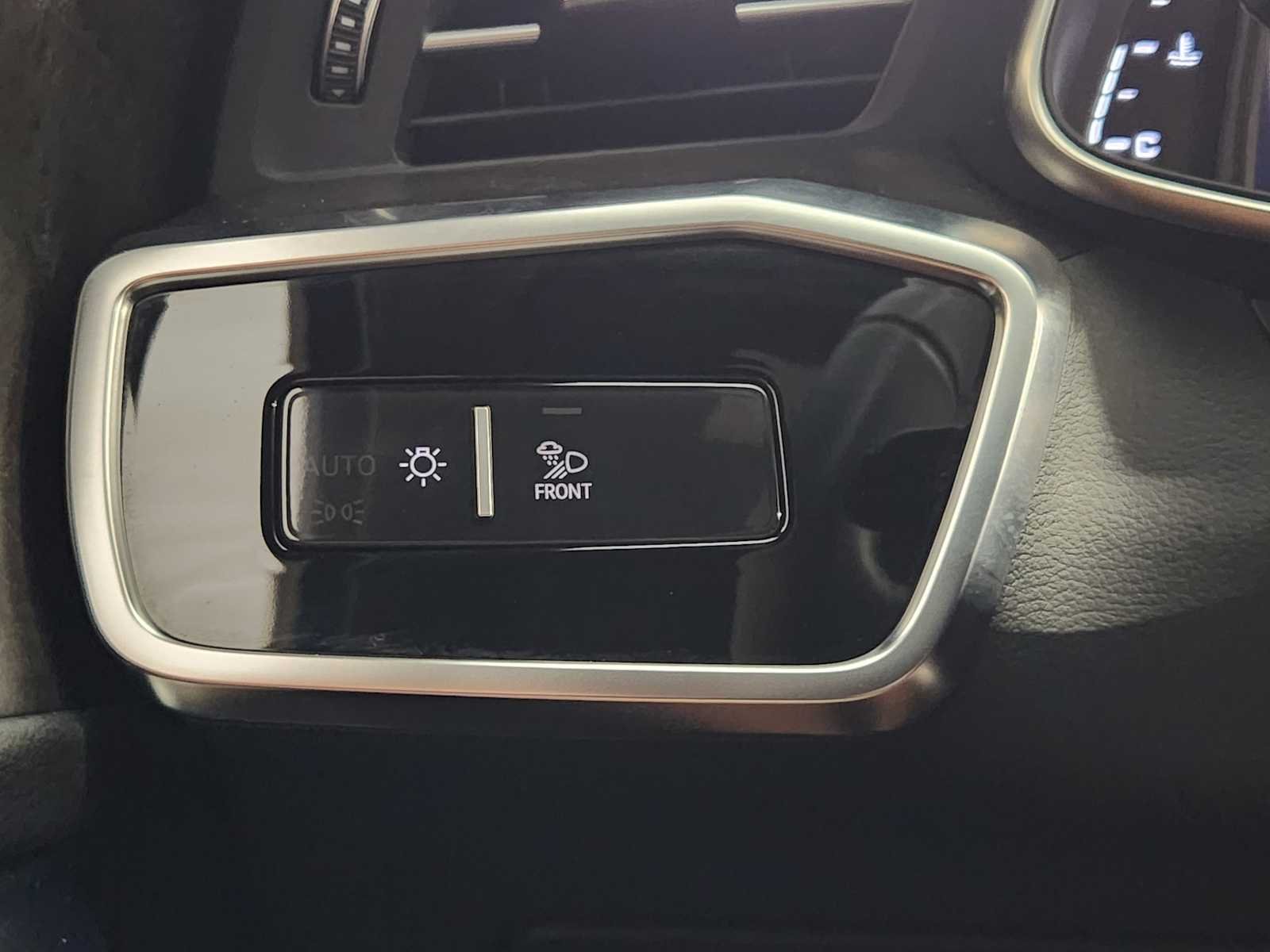 Used 2019 Mythos Black Metallic Audi Premium Plus image 22