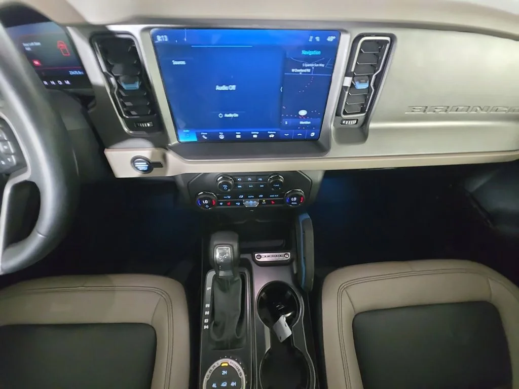 Used 2024 White Ford Wildtrak image 11