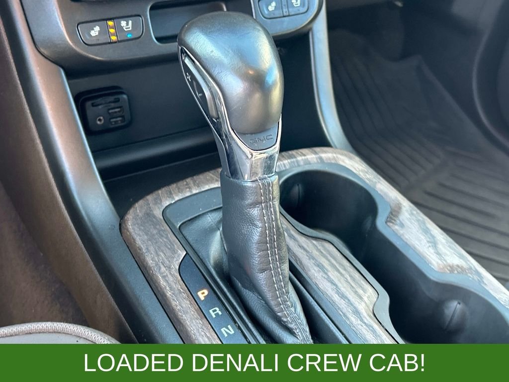 Used 2022 White GMC Denali image 28