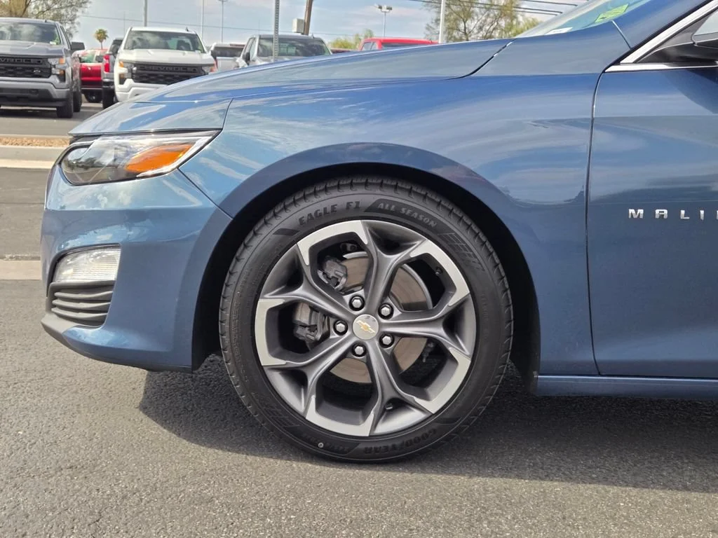 Used 2024 Lakeshore Blue Metallic Chevrolet 1LT image 9