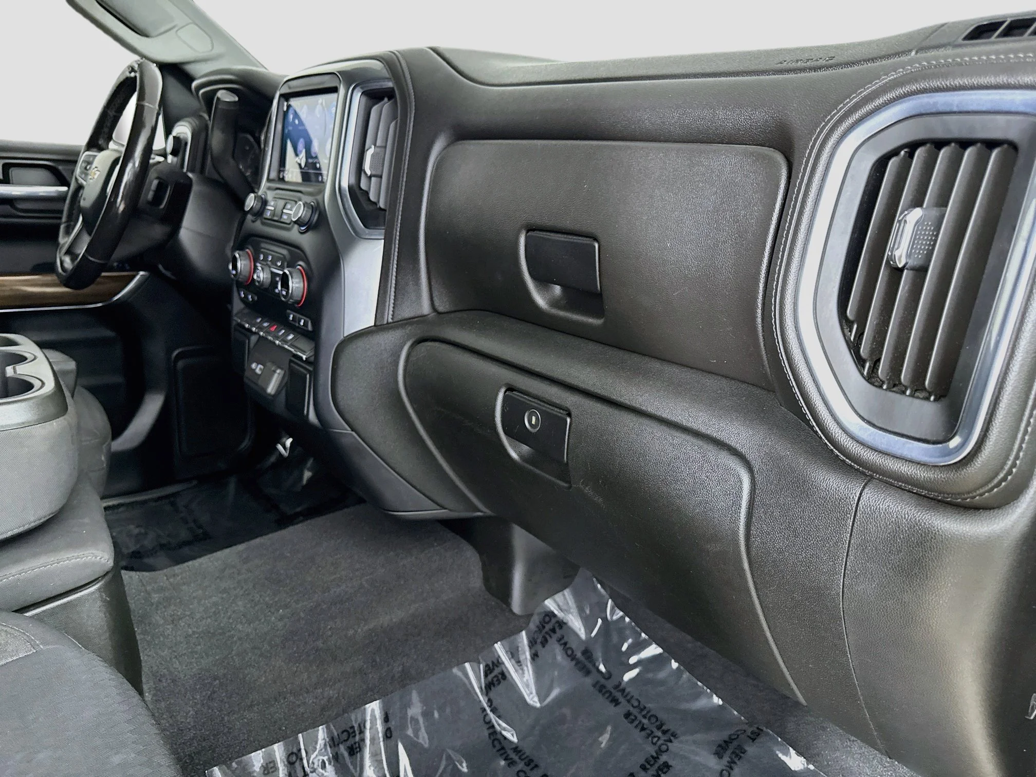 Used 2020 BLACK Chevrolet LT image 31