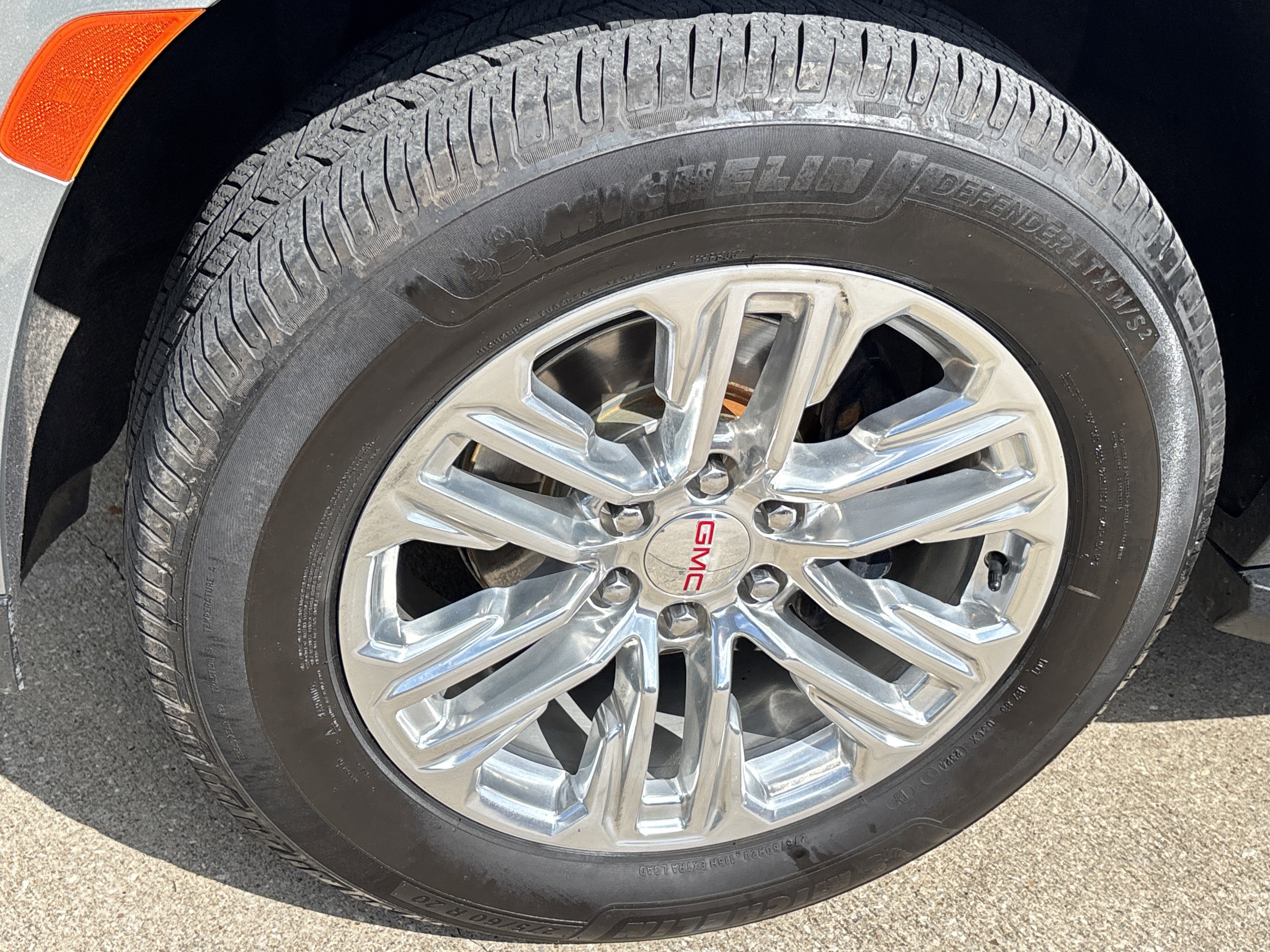 Used 2023 Sterling Metallic GMC SLT 4WD image 14