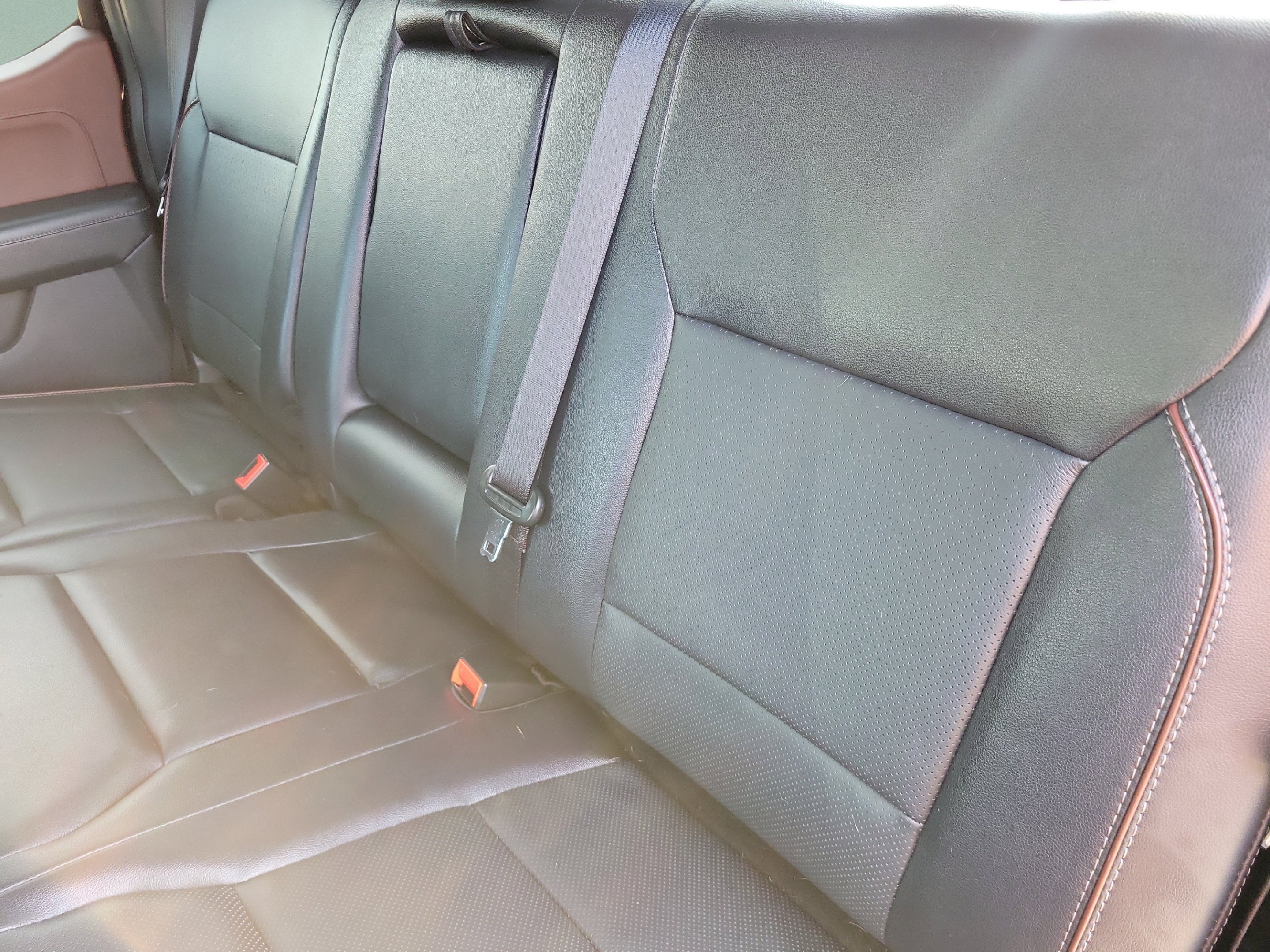 Used 2022 Black Metallic Ford Lariat image 14