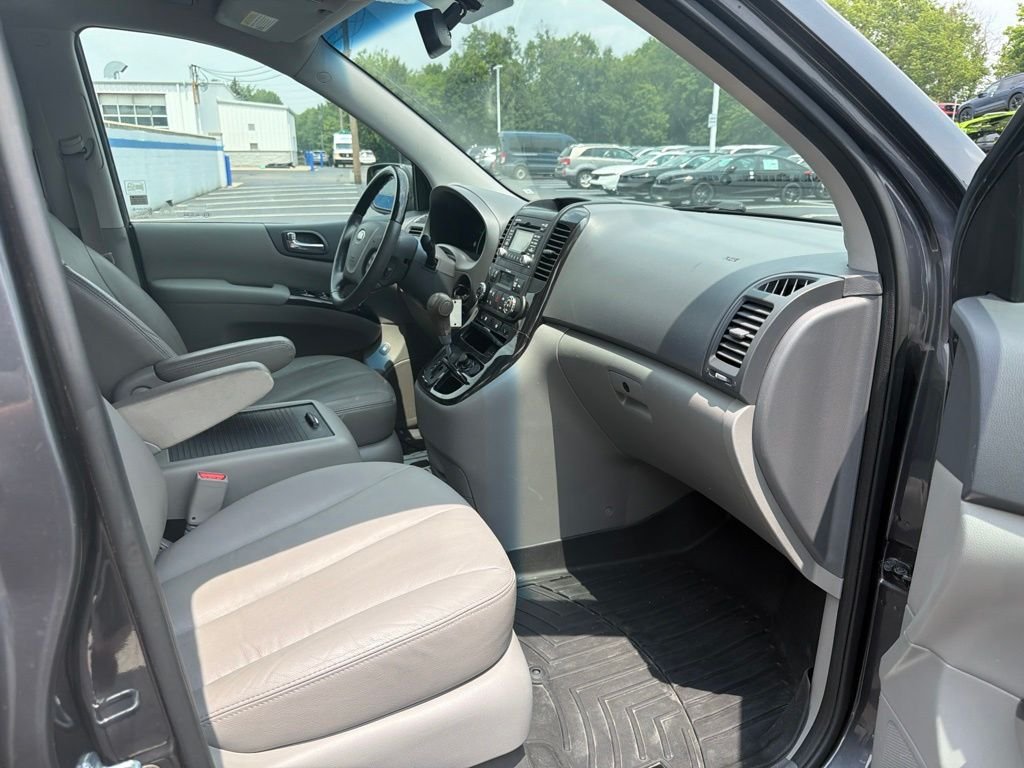 Used 2014 Gray Kia EX image 26
