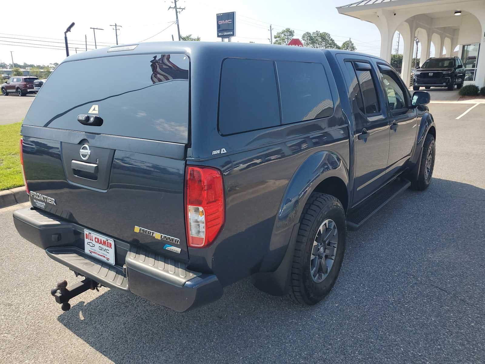 Used 2019  Nissan Desert Runner image 6