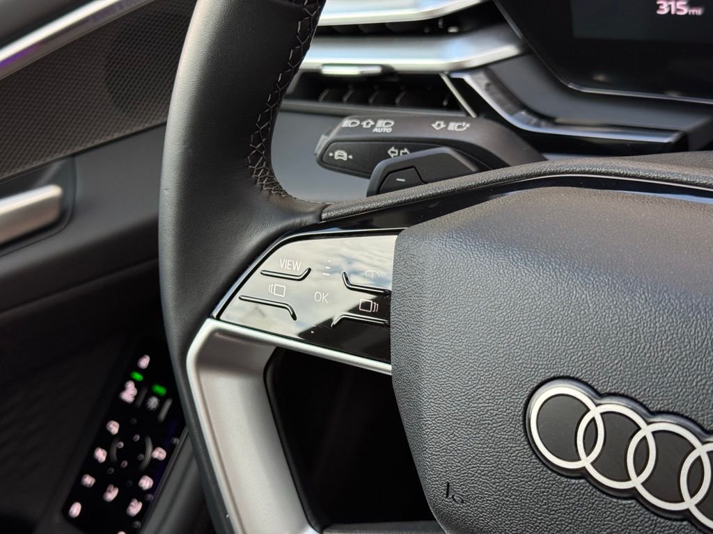 Used 2025 White Audi  image 19