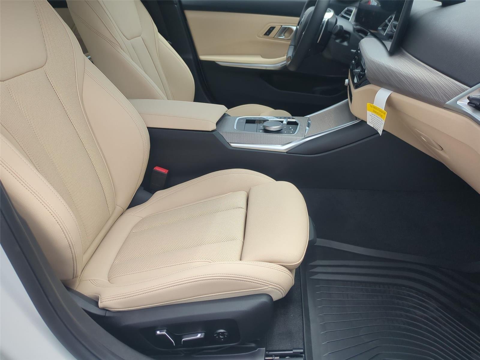 New 2026 Mineral White Metallic BMW 330i xDrive image 38