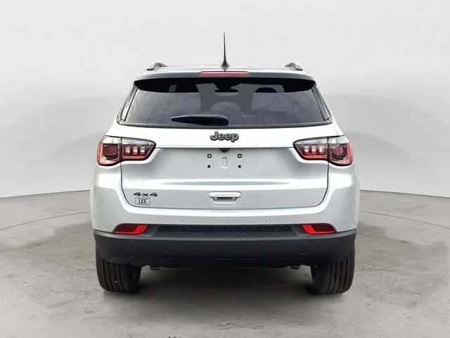 New 2026 Silver Jeep LIMITED ALTITUDE 4X4 image 5