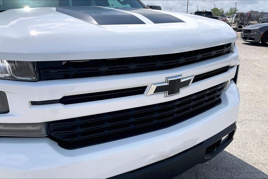 Used 2022 White Chevrolet RST image 34