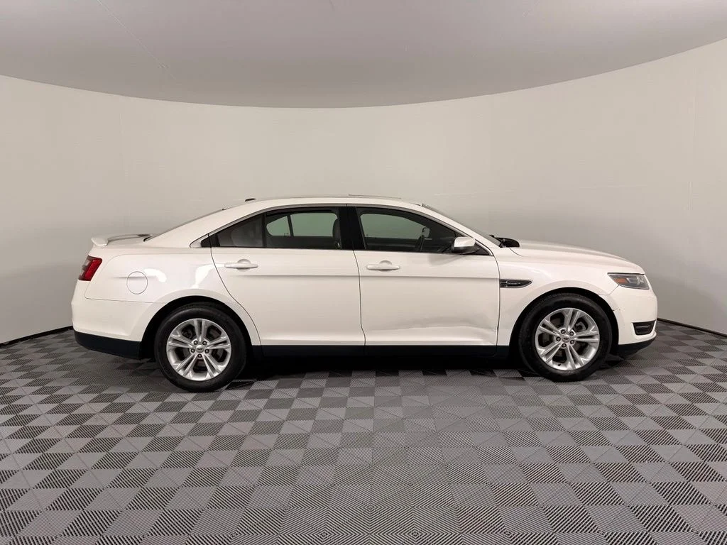 Used 2017 White Ford SEL image 7