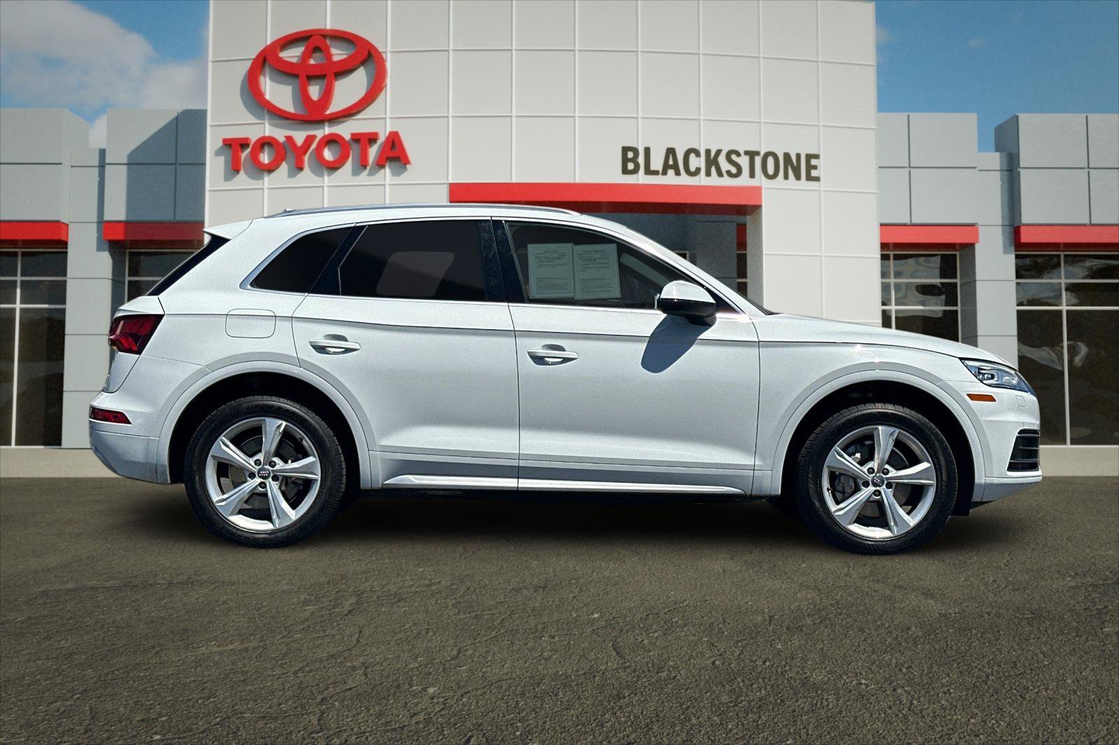Used 2020 Glacier White Audi Premium image 2