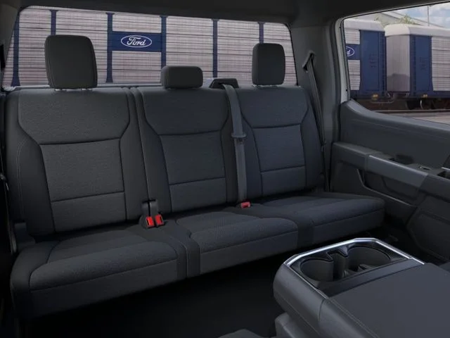 New 2026 Oxford White Ford XLT image 11